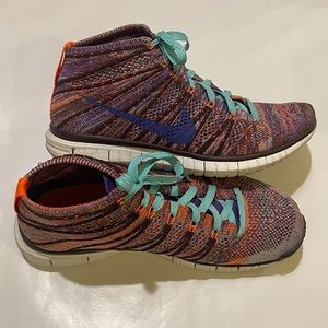 Nike Free Flyknit Chukka Sneakers